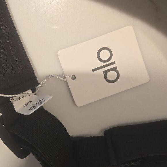 Alo Black Visor with Silver Brim - Picture 6 of 7